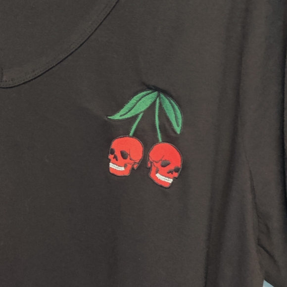 Cherry Skull Embroidered Tee - Picture 2 of 10